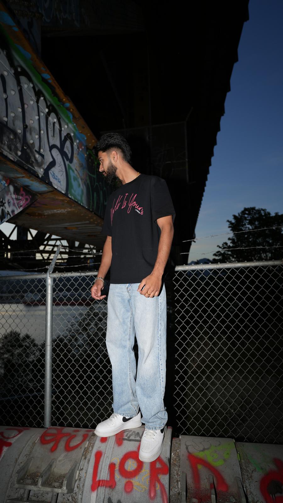 WORLD IS YOURS Drop Shoulder T-Shirt