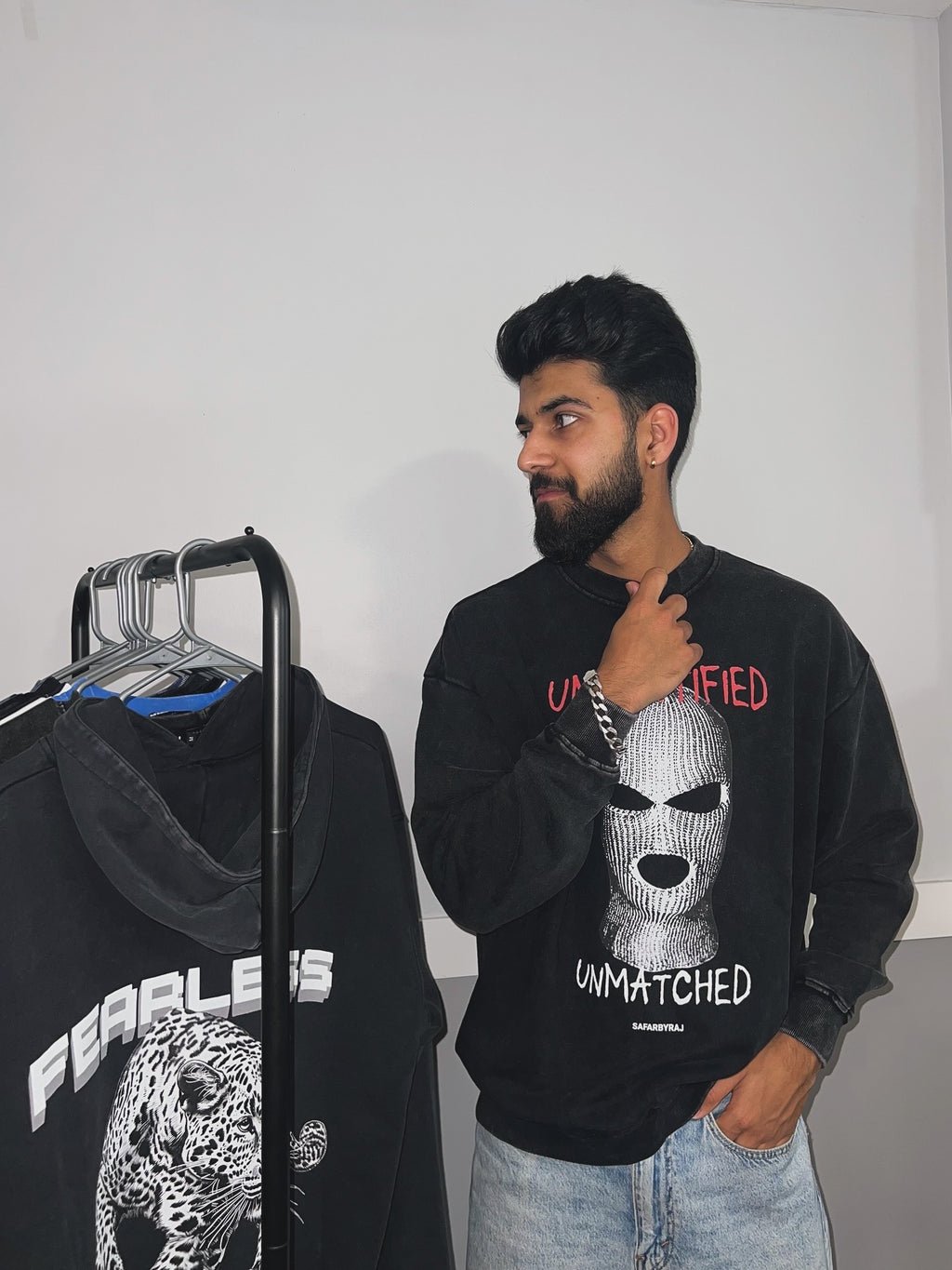 UNIDENTIFIED Washed Oversized Sweatshirt