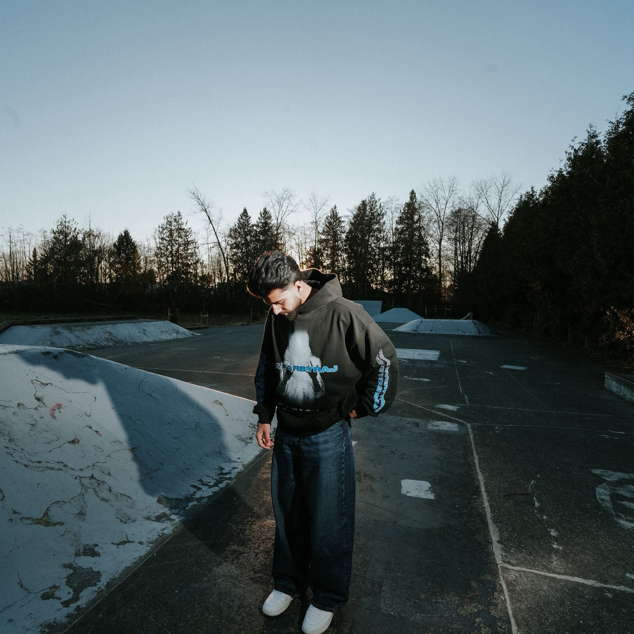 RISK EVERTHING SUN FADE BOXY HOODIE